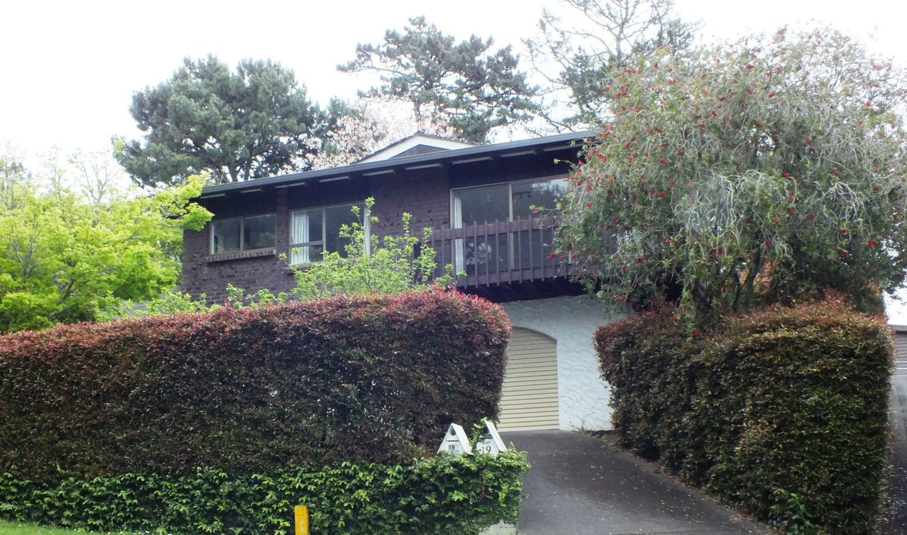 1/19 Saddleback Rise, Murrays Bay, Auckland - Carousel 1