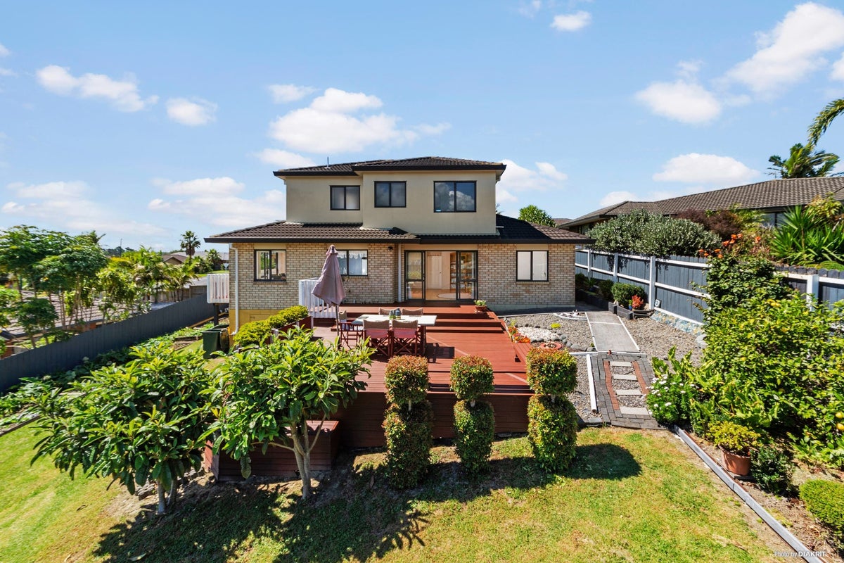 27 Fleetwood Drive, Henderson, Auckland - Carousel 2
