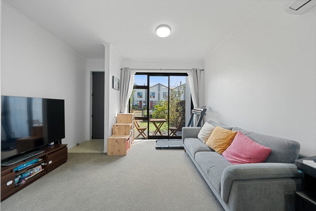 41 Manarini Road, Westgate, Auckland - Carousel 2