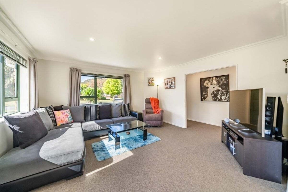 36 Mary Huse Grove, Manor Park, Lower Hutt - Carousel 2
