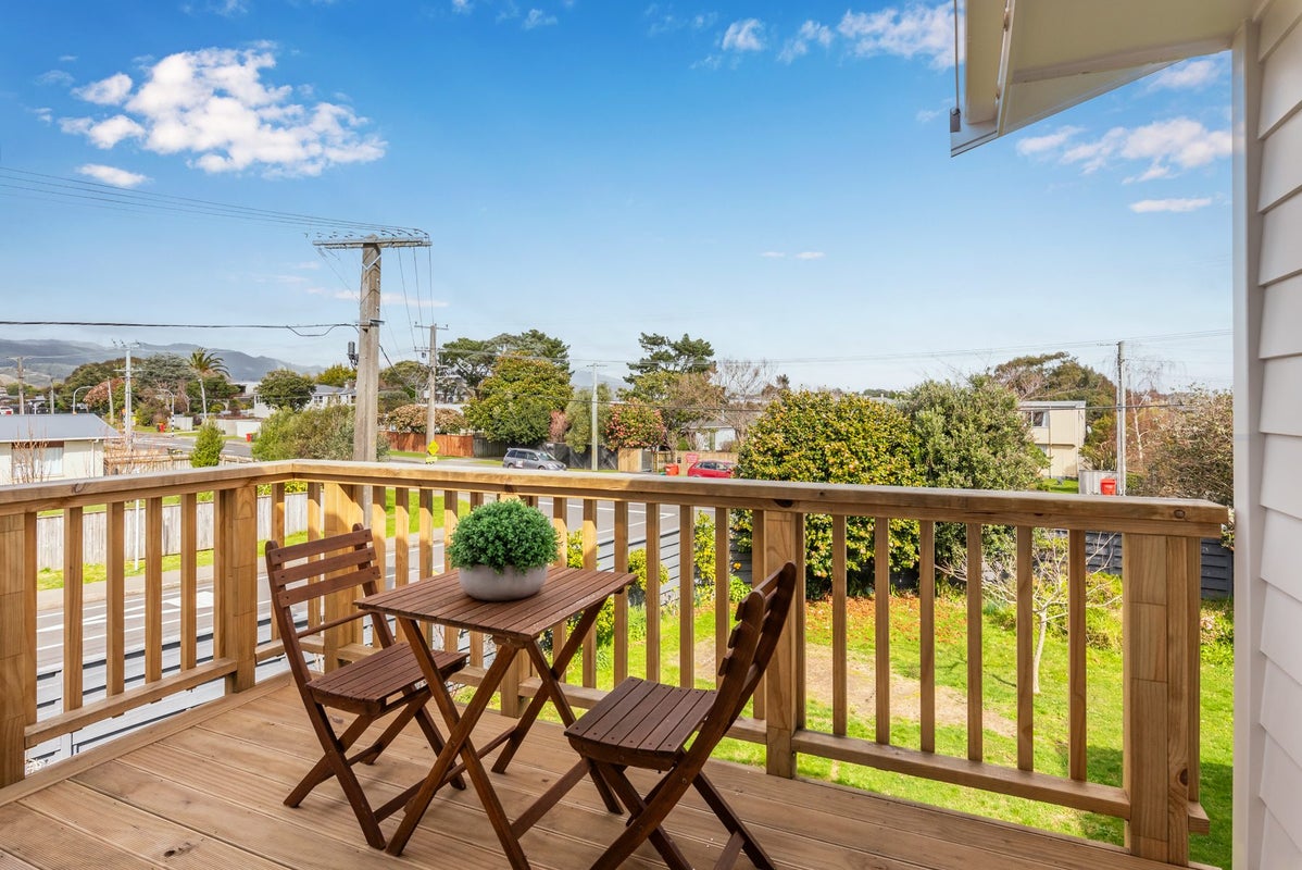 55 Martin Road, Paraparaumu Beach, Paraparaumu - Carousel 1