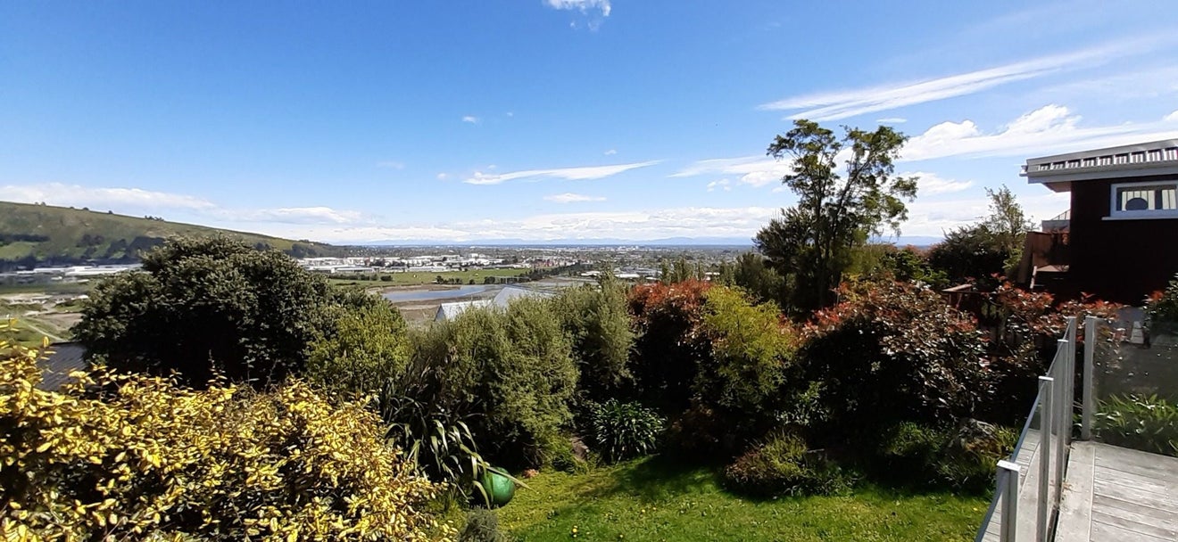 88 Cannon Hill Crescent, Mount Pleasant, Christchurch - Carousel 1