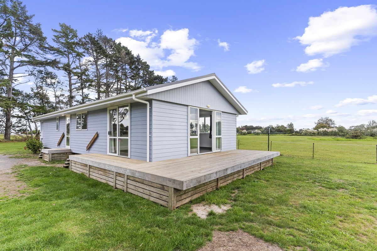 90 Walker Road, Opaheke, Papakura - Carousel 1