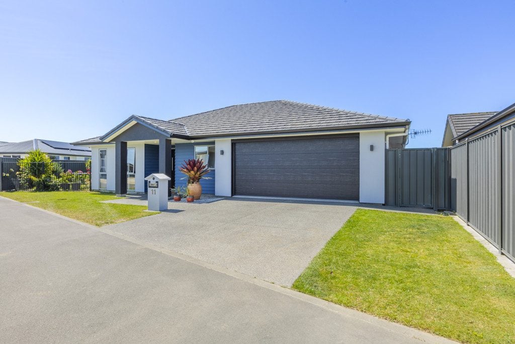 11 Watt Court, Mahora, Hastings - Carousel 1