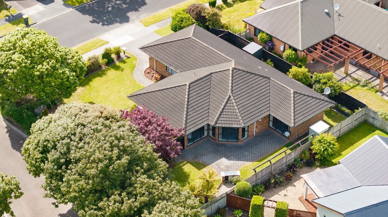 18 Fendalton Drive, Rototuna, Hamilton - Carousel 3