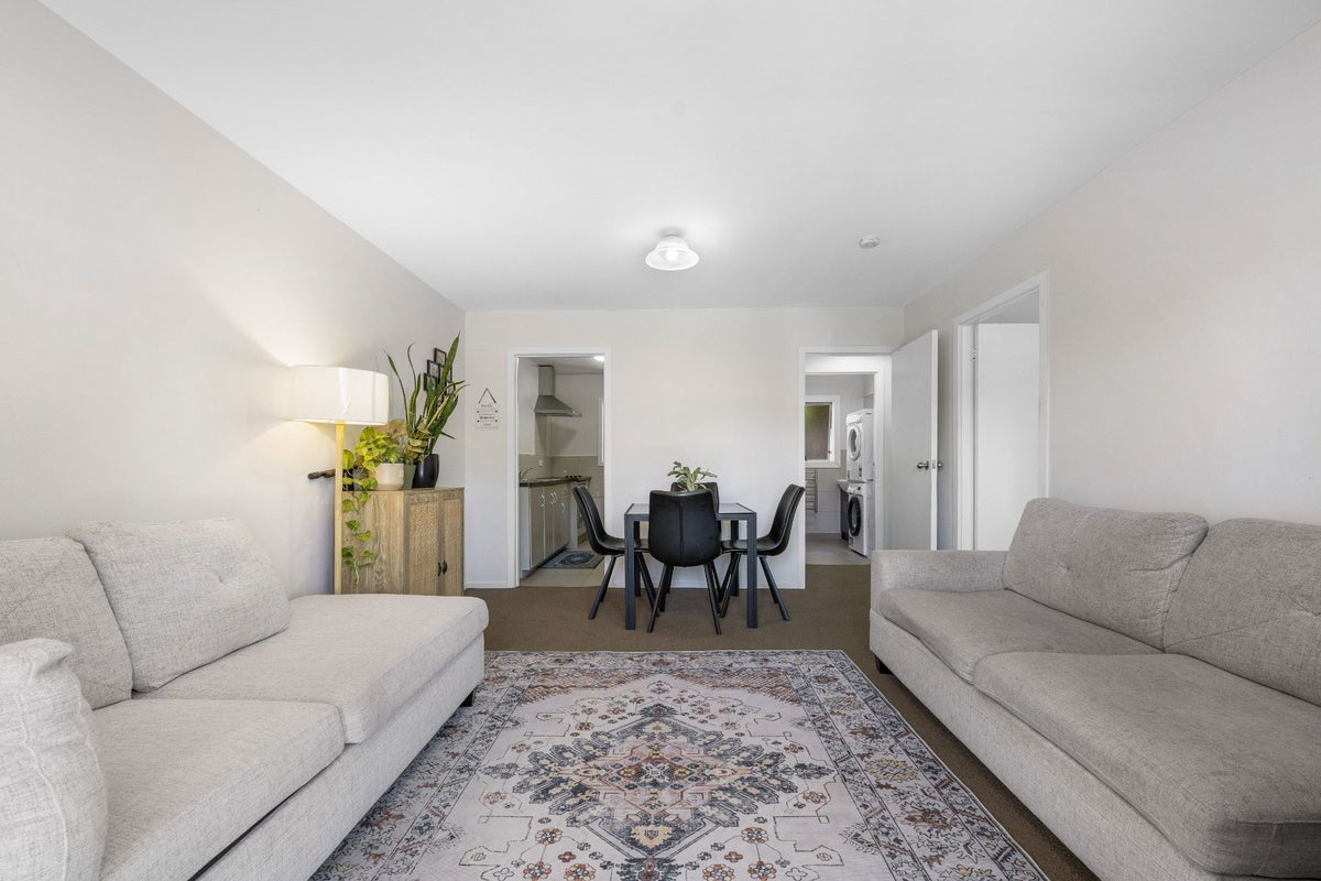 1/12 Clare Place, Mount Wellington, Auckland - Carousel 1