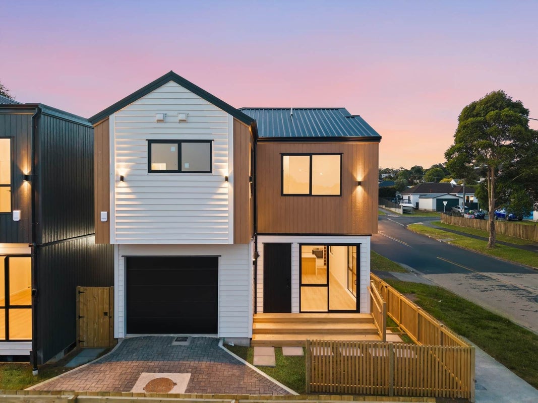 65 Apirana Avenue, Glen Innes, Auckland - Carousel 1