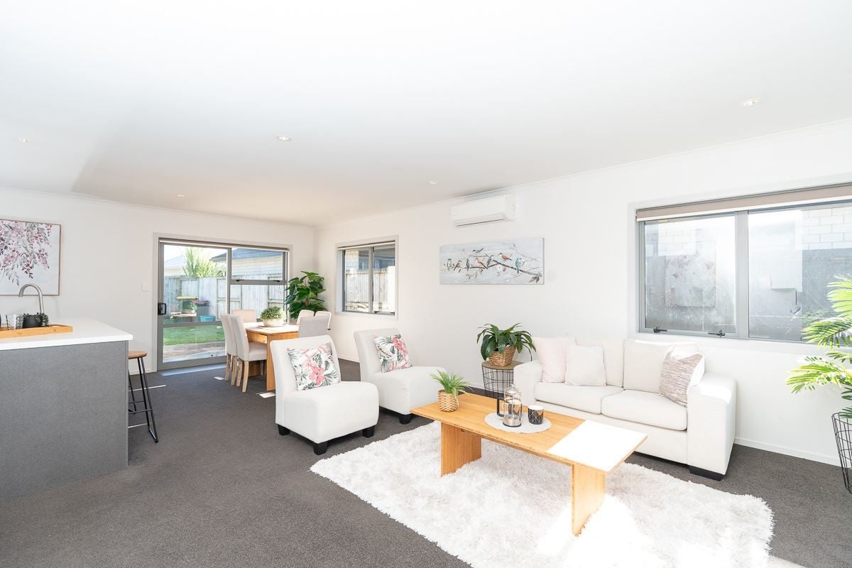 87 Barrington Drive, Huntington, Hamilton - Carousel 2