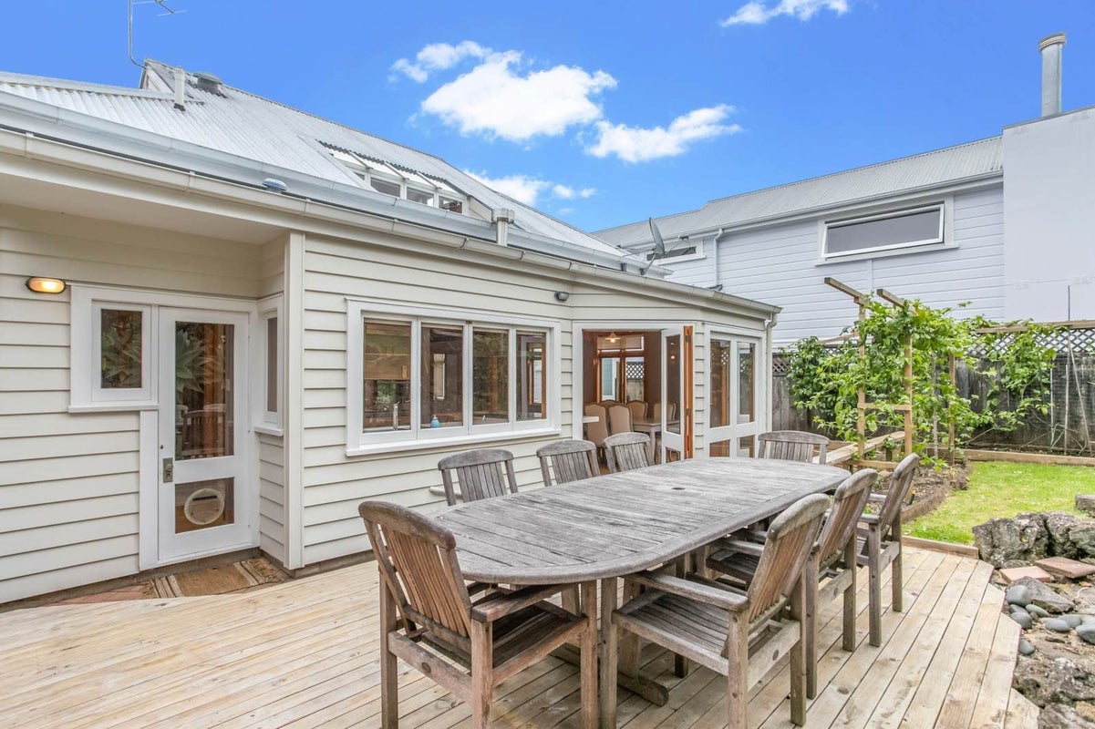 37 Prospect Terrace, Mount Eden, Auckland - Carousel 2