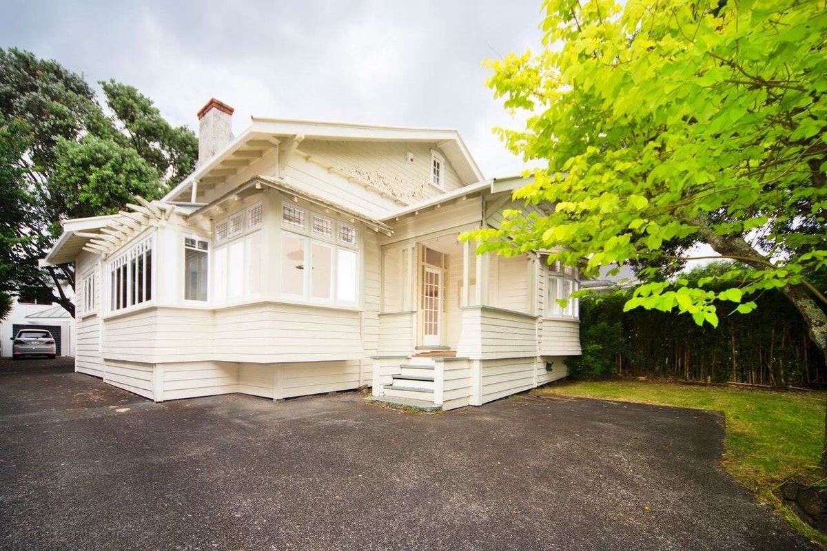 39 Reimers Avenue, Mount Eden, Auckland - Carousel 1