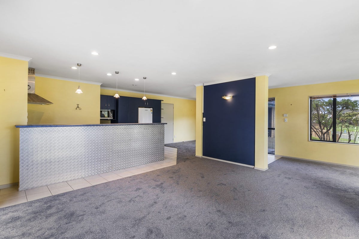 22 Peninsula Road, Mangere, Auckland - Carousel 2