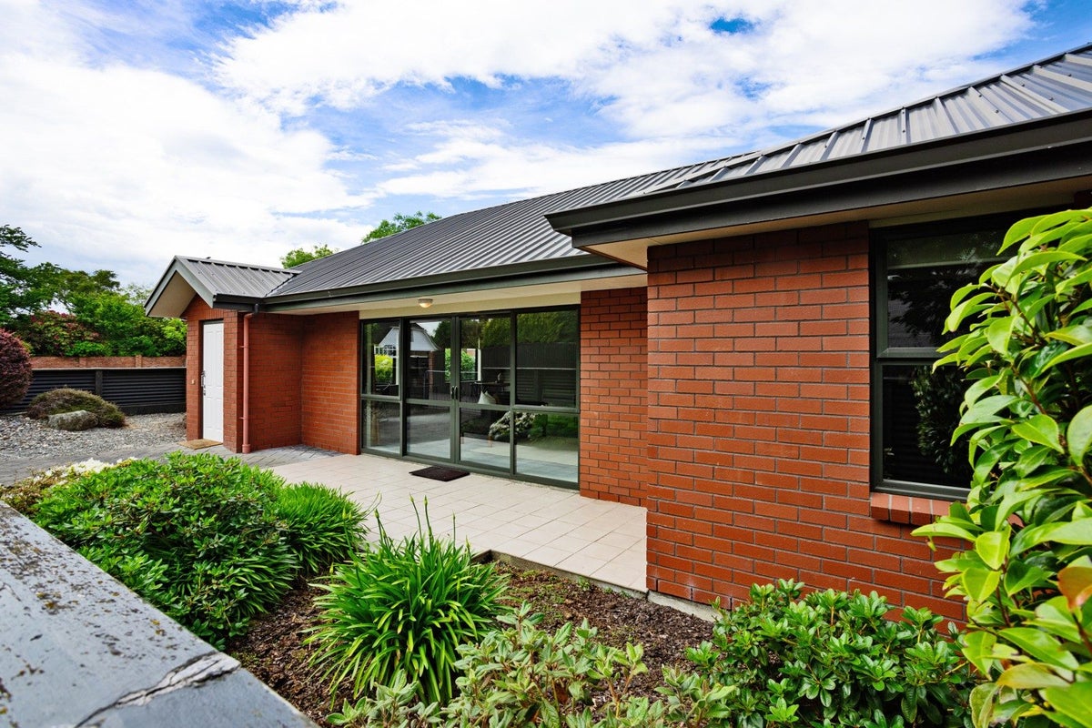 114 Windsor Street, Windsor, Invercargill - Carousel 1