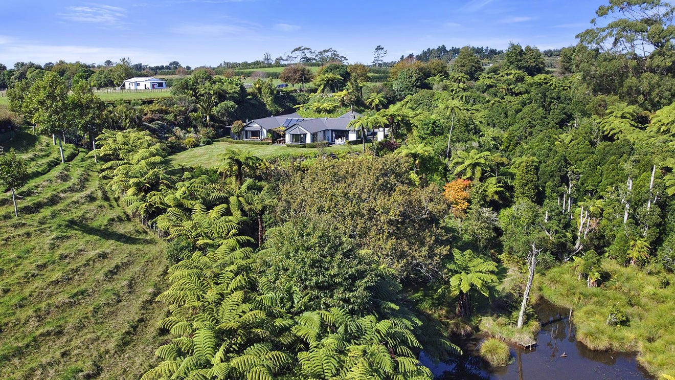 475 Frankley Road, Hurworth, New Plymouth - Carousel 1