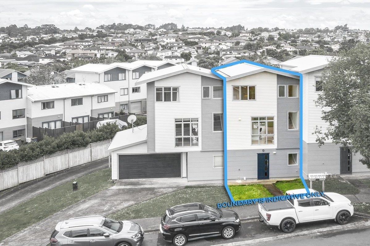 2/15 Andersons Road, Oteha, Auckland - Carousel 28