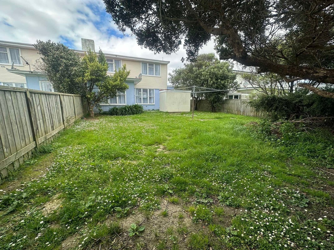 43 Westmeath Street, Waitangirua, Porirua - Carousel 14