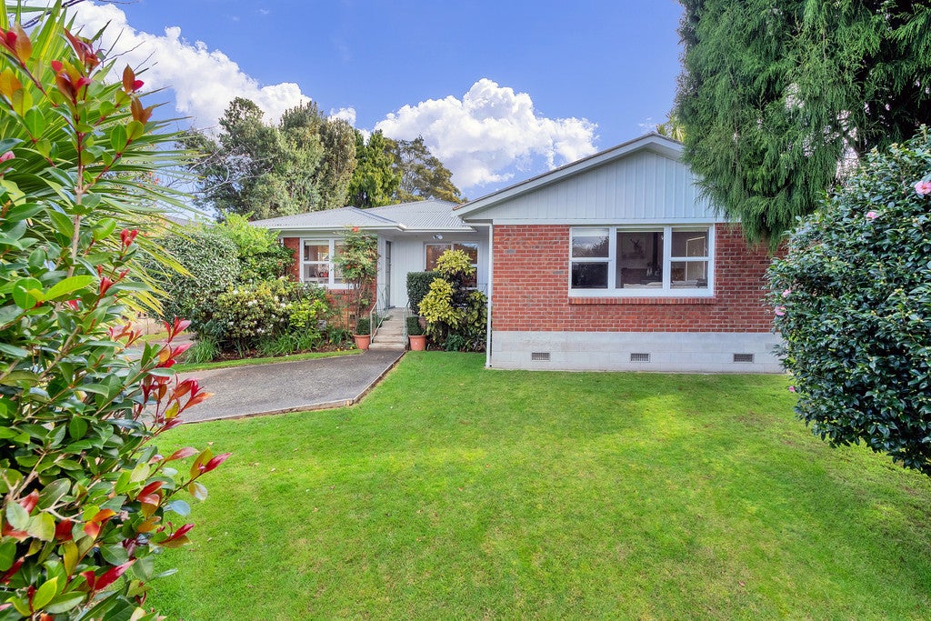 4 James Place, Opaheke, Papakura - Carousel 2