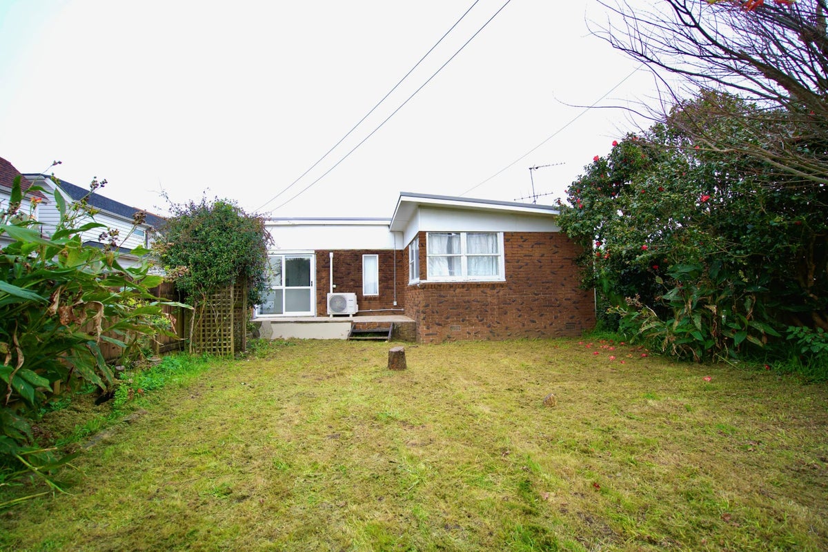 15 Station Road, Takanini, Auckland - Carousel 1