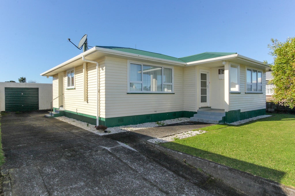 25 Belair Avenue, Blagdon, New Plymouth - Carousel 1