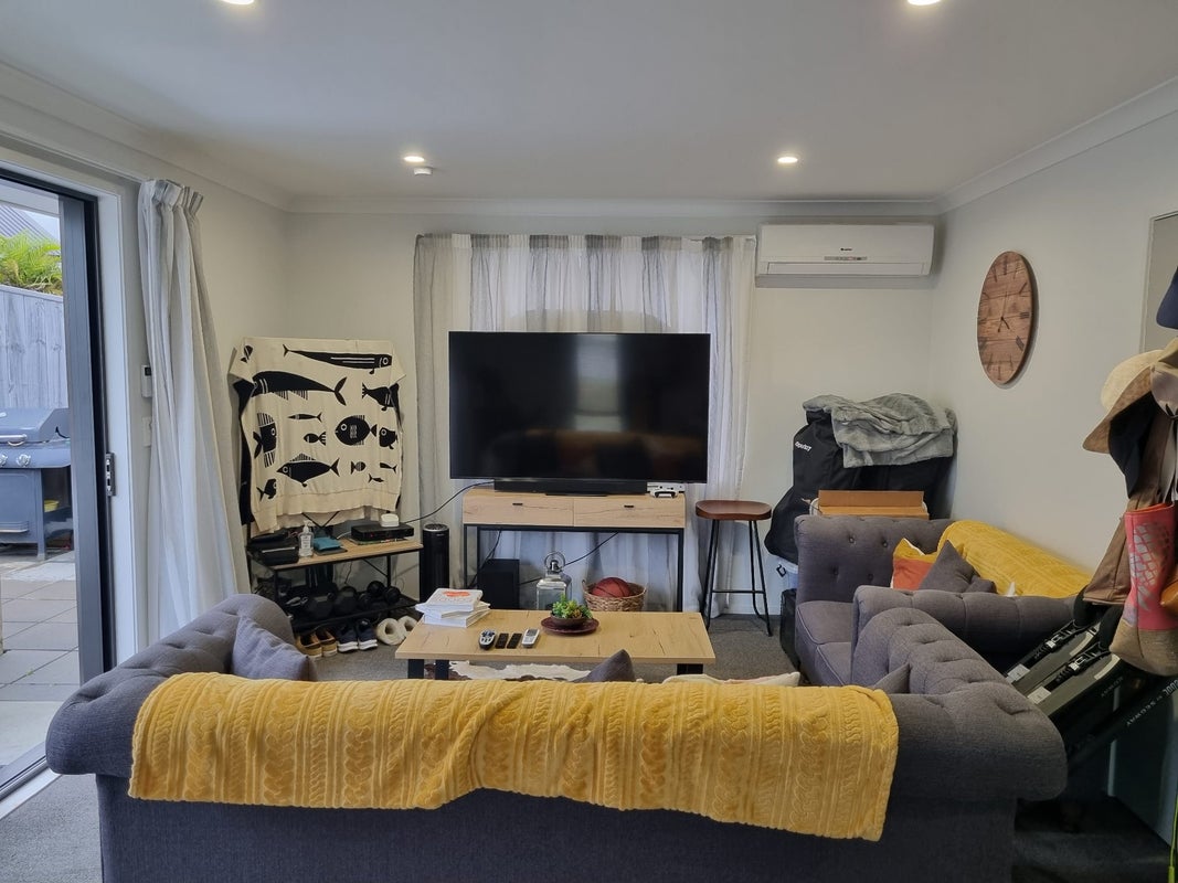 47 Kahawairahi Drive, Beachlands, Auckland - Carousel 2
