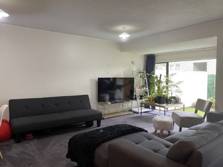 2/17U Randwick Crescent, Moera, Lower Hutt - Carousel 2