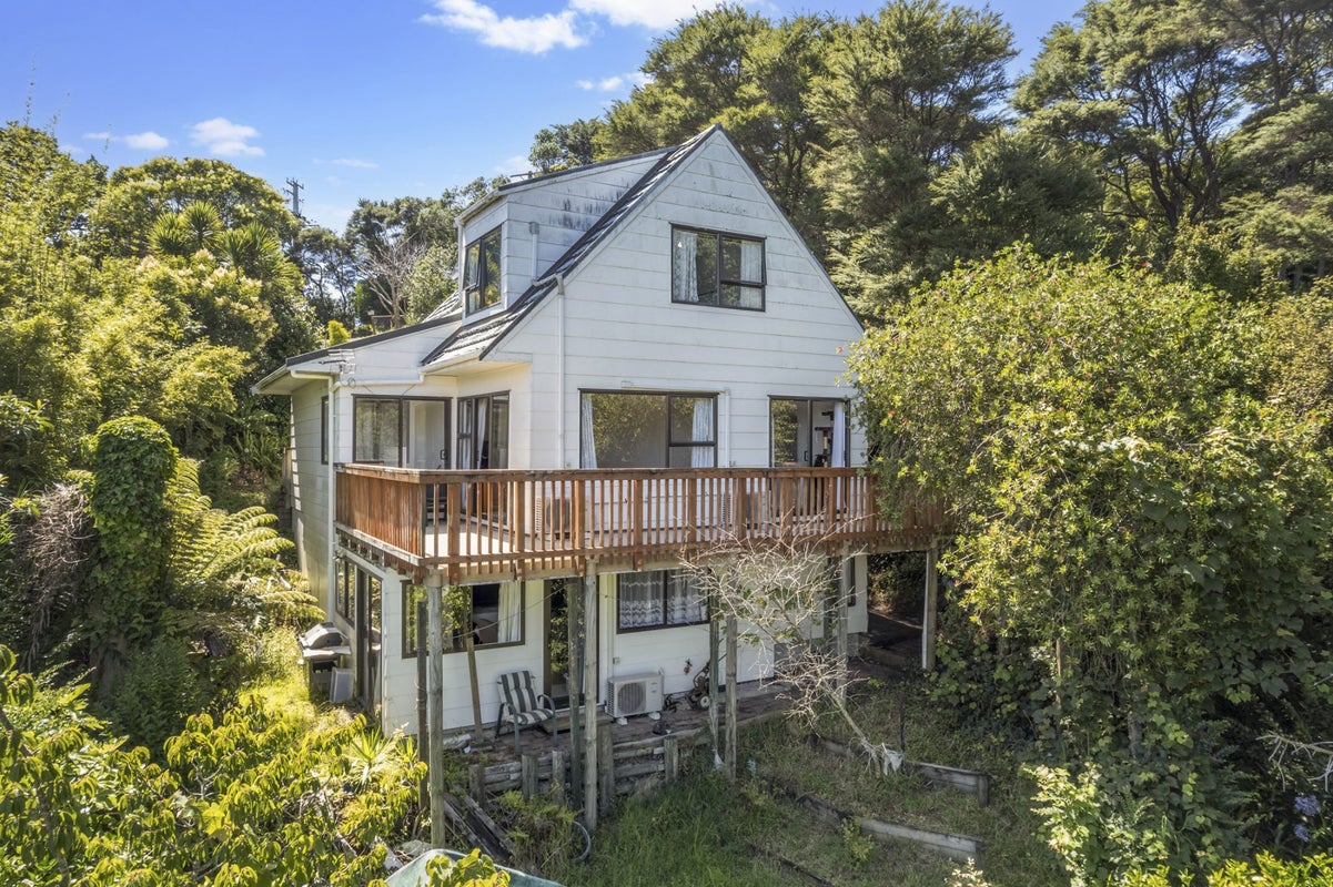 275A Titirangi Road, Titirangi, Auckland - Carousel 2