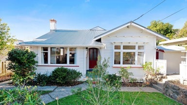 41 Kano Street, Karori, Wellington - Carousel 1