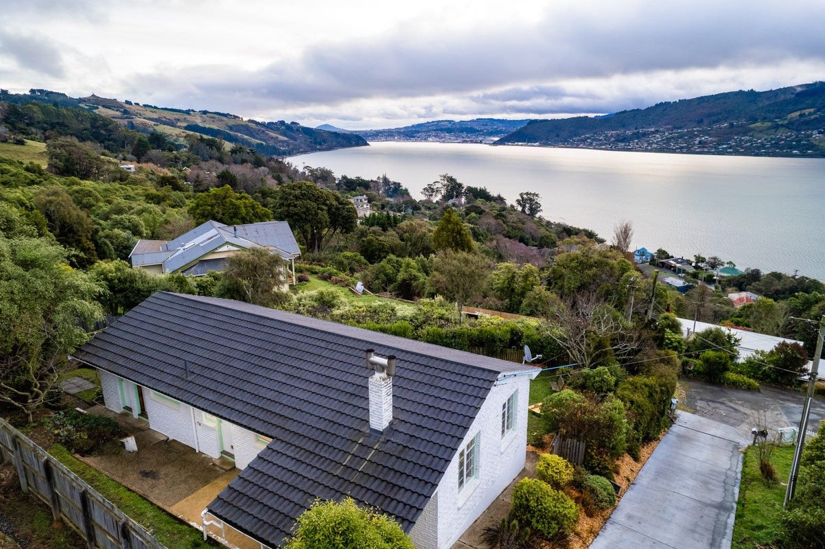 21 Jane Street, Macandrew Bay, Dunedin - Carousel 2