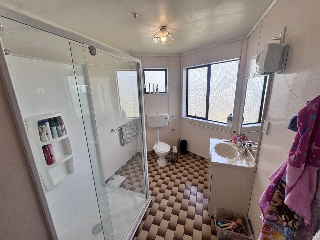 305 Pomona Street, Strathern, Invercargill - Carousel 8