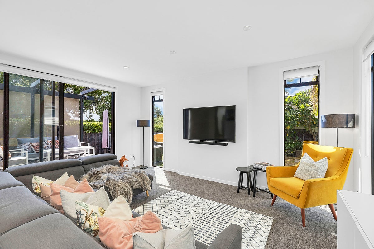 23 Formby Avenue, Point Chevalier, Auckland - Carousel 2