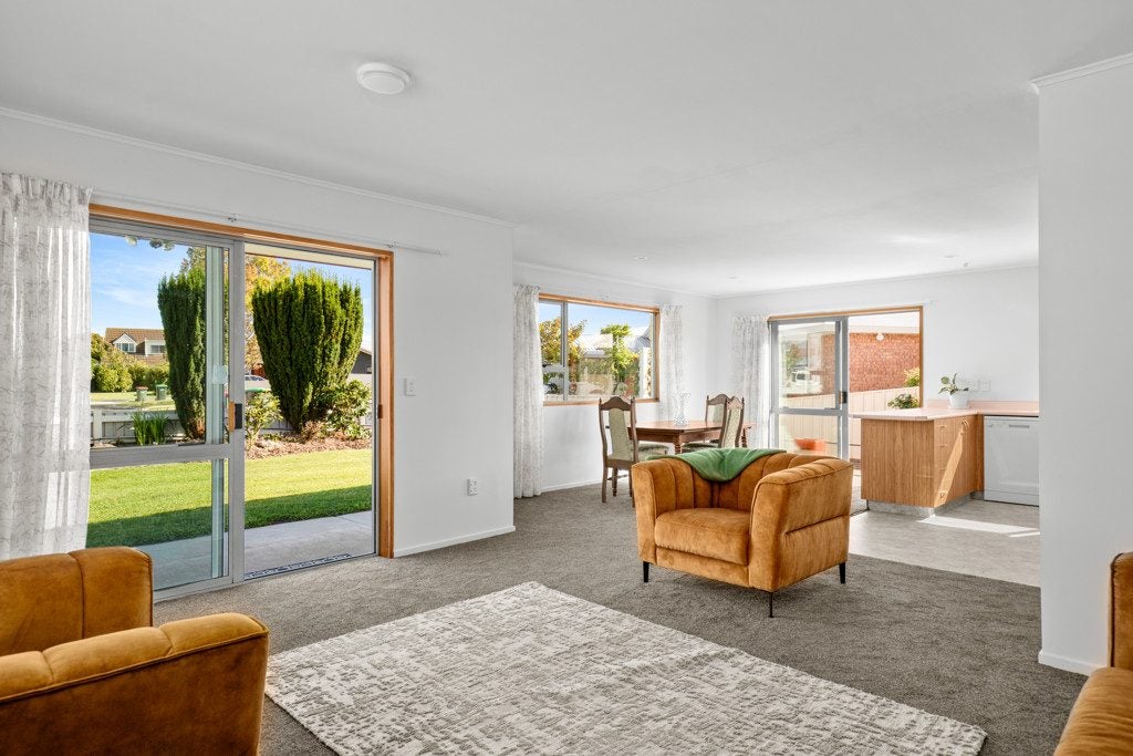 8 Mayfair Grove, Alexandra, Alexandra - Carousel 2