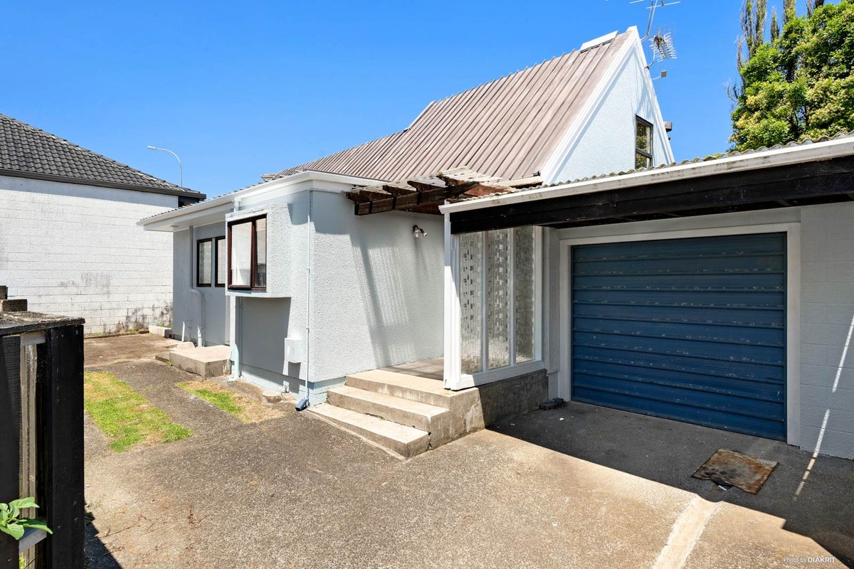 117 The Avenue, Lynfield, Auckland - Carousel 1