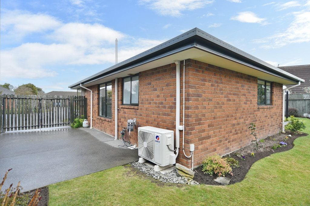 15 Innisfree Place, Northwood, Christchurch - Carousel 26