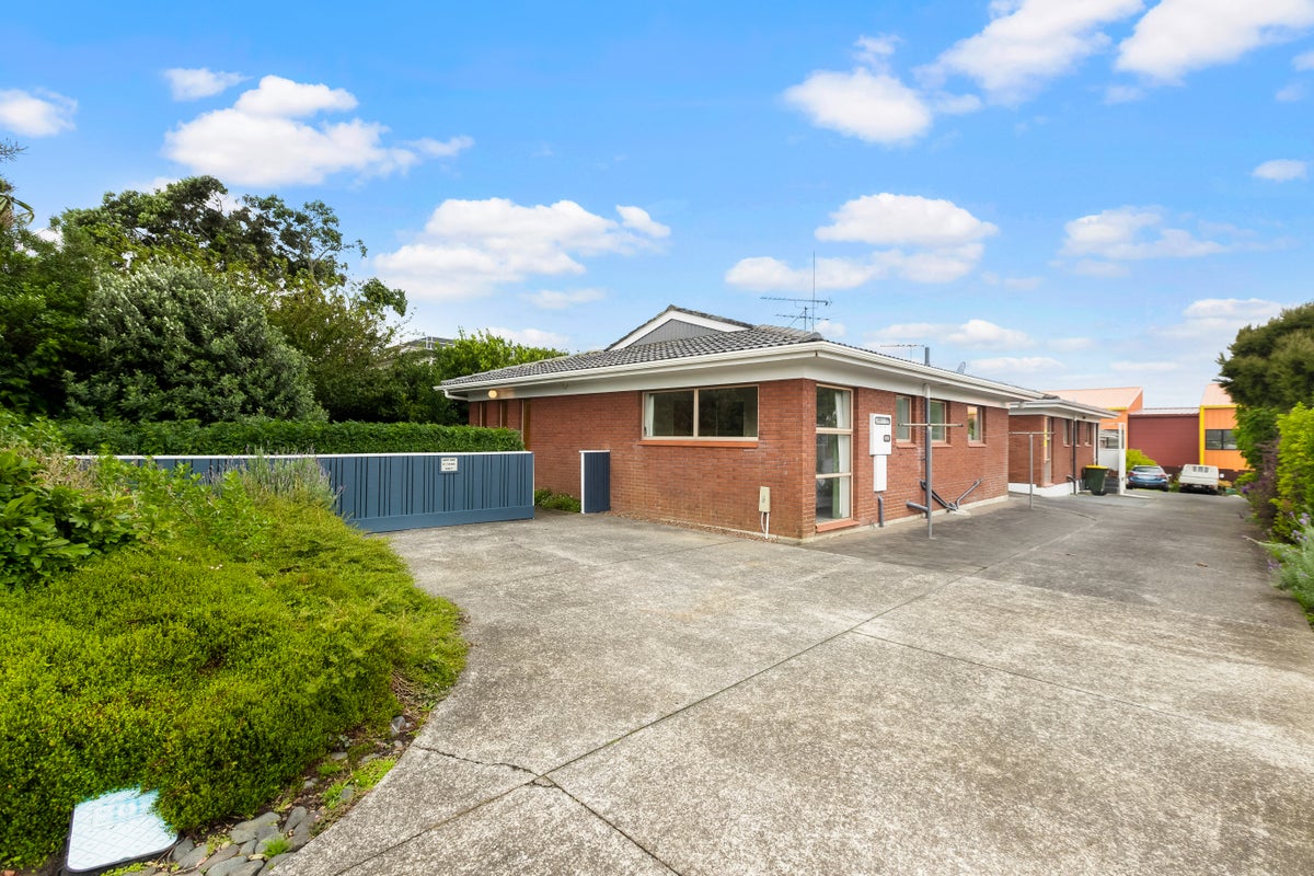 1/56 Elliot Street, Howick, Auckland - Carousel 1