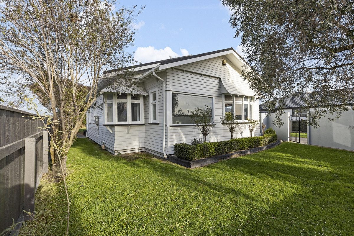 91 McGregor Street, Milson, Palmerston North - Carousel 19