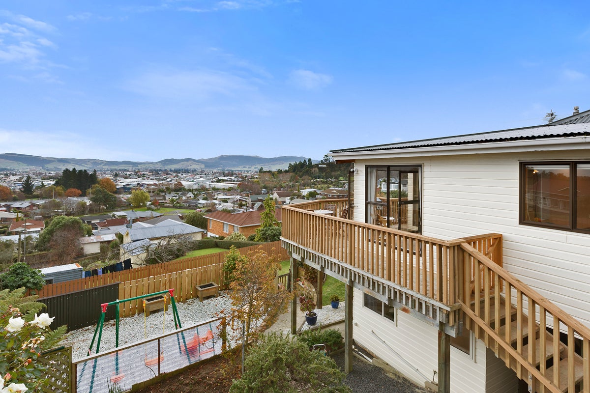 41 Braeside, Kinmont Park, Mosgiel - Carousel 1