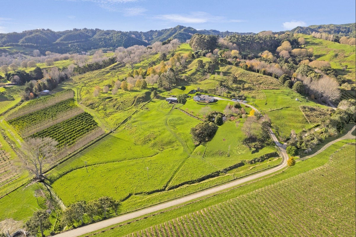1105A Back Ormond Road, Gisborne - Carousel 2