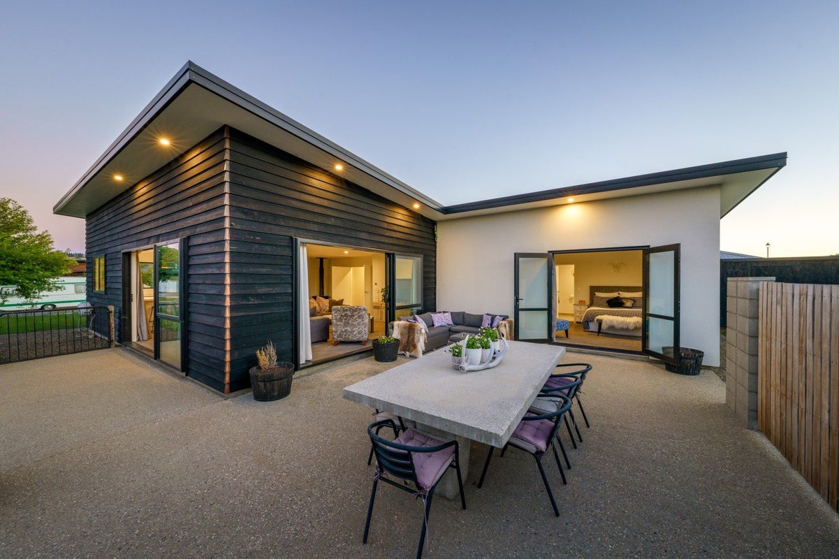 16 Finch Street, Albert Town, Wanaka - Carousel 2