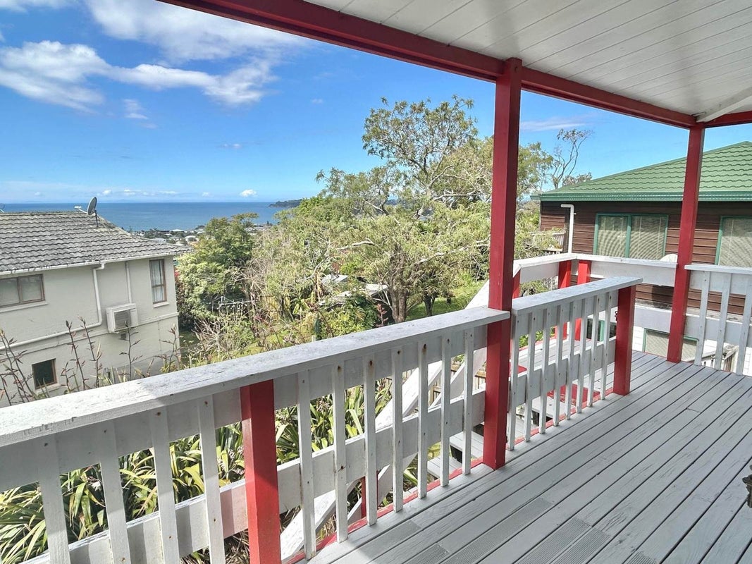 5 D'Oyly Drive, Stanmore Bay, Whangaparaoa - Carousel 2