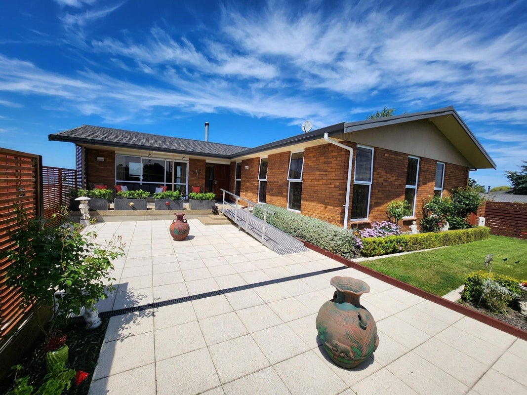 83 Reservoir Road, Oamaru North, Oamaru - Carousel 1