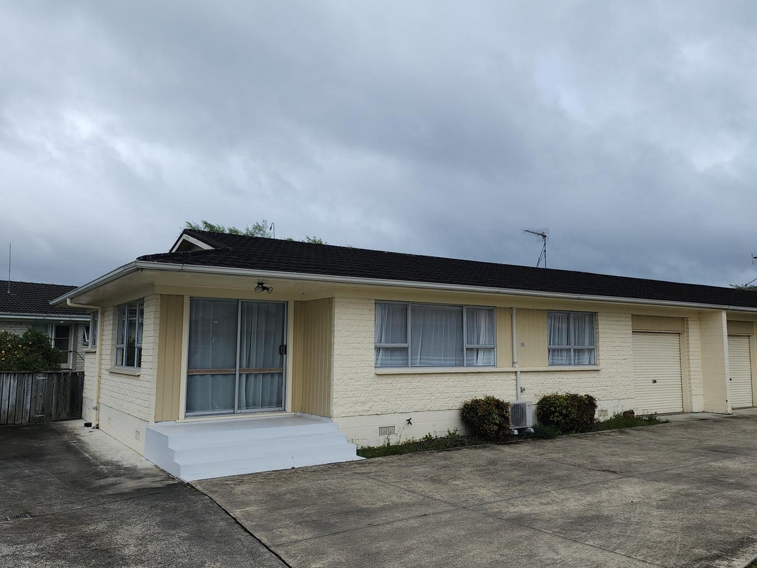 3B Hilton Road, St Andrews, Hamilton - Carousel 1