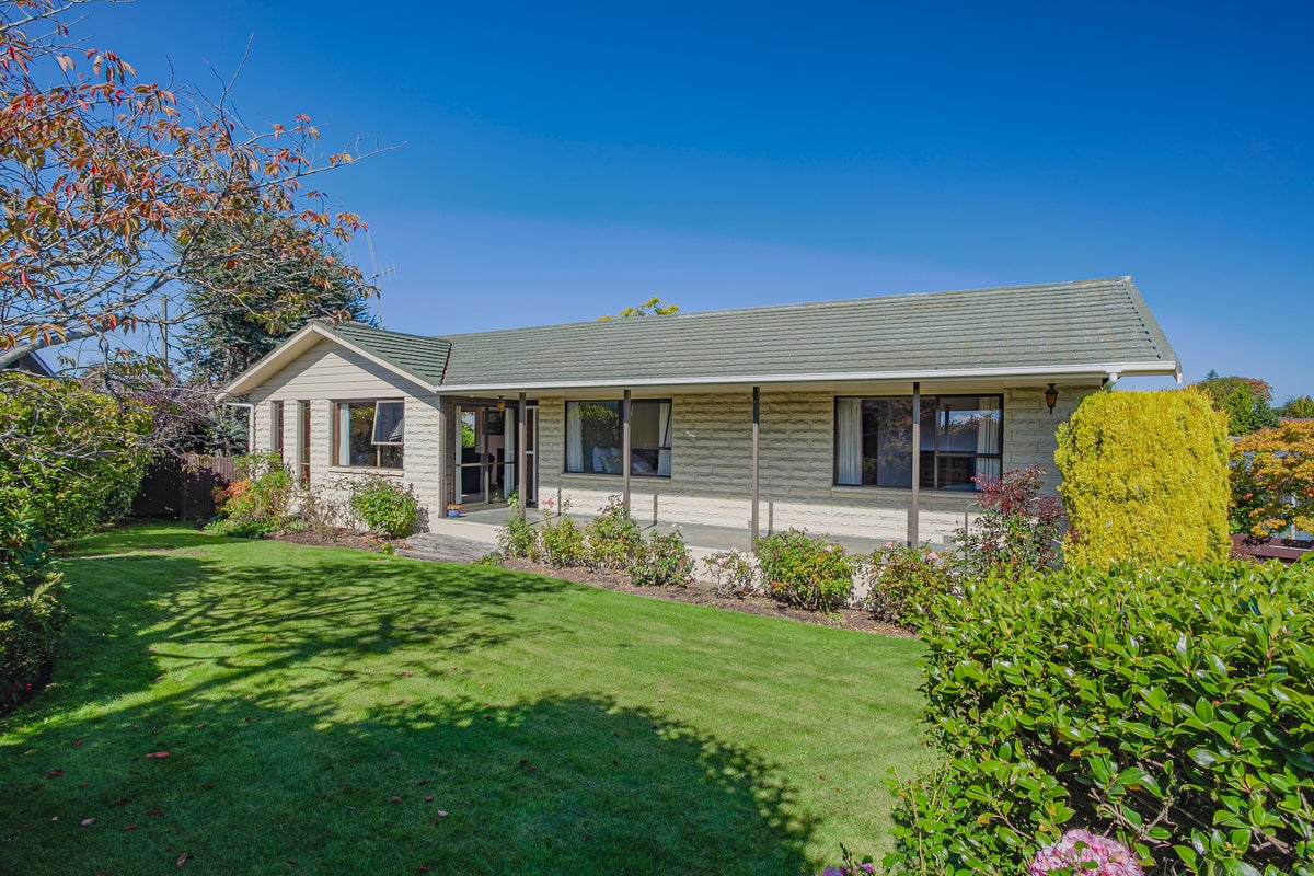 47 Mountain View Road, Glenwood, Timaru - Carousel 1
