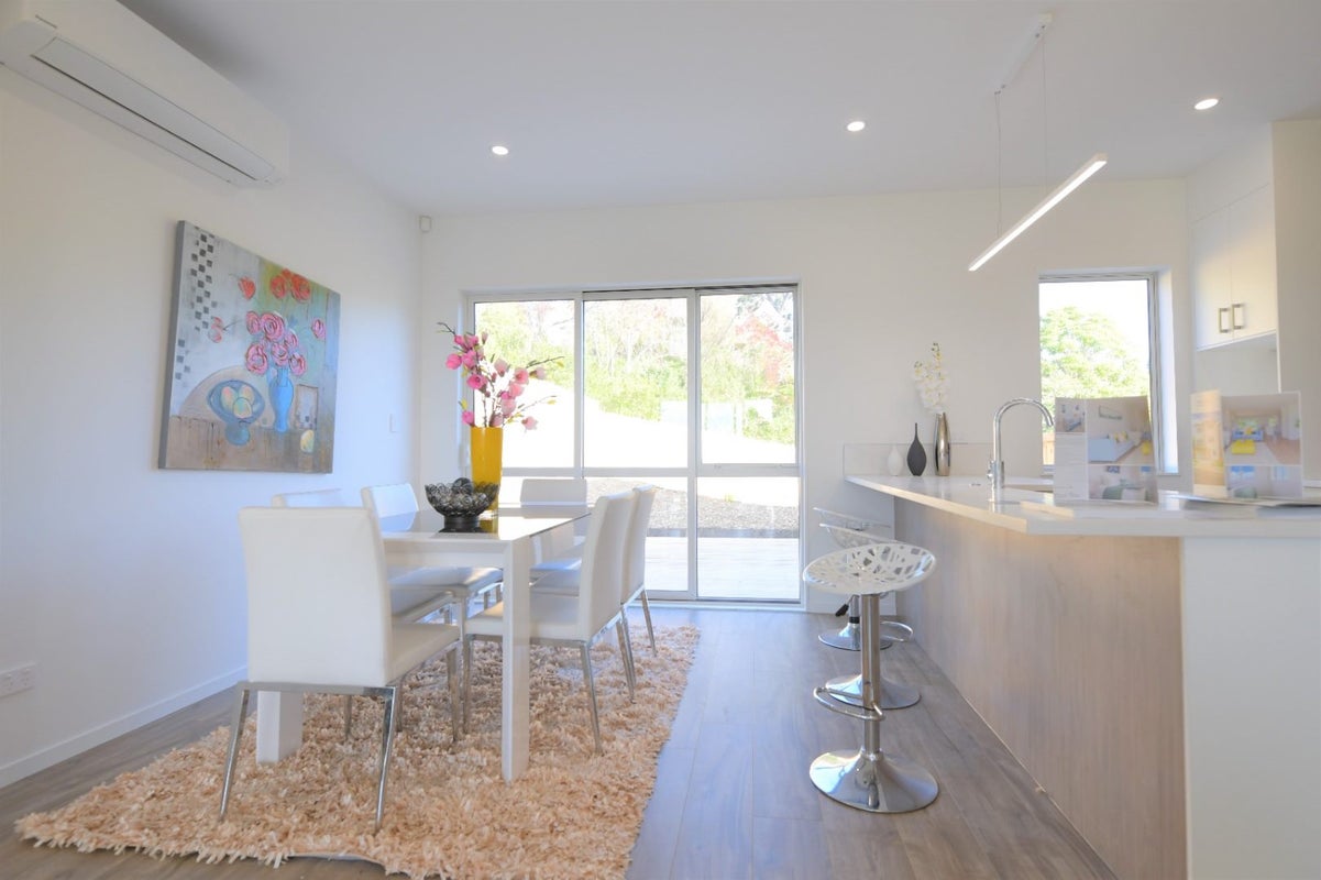 98 Joseph Street, Flat Bush, Auckland - Carousel 2