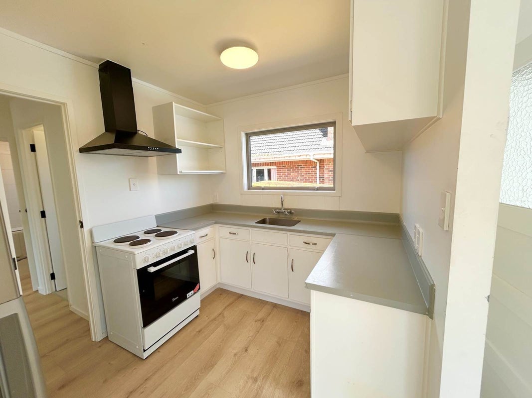 1/138 Hutchinson Avenue, New Lynn, Auckland - Carousel 2