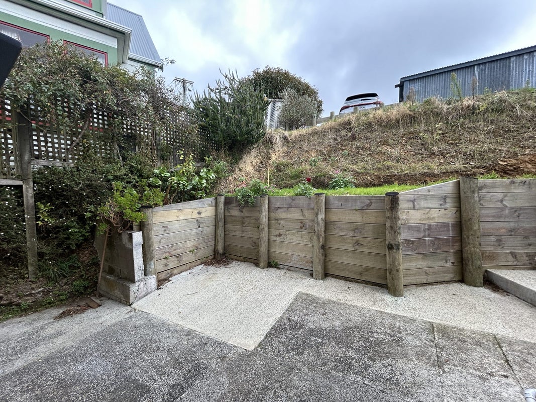 38 Mount Pleasant Road, Aro Valley, Wellington - Carousel 2