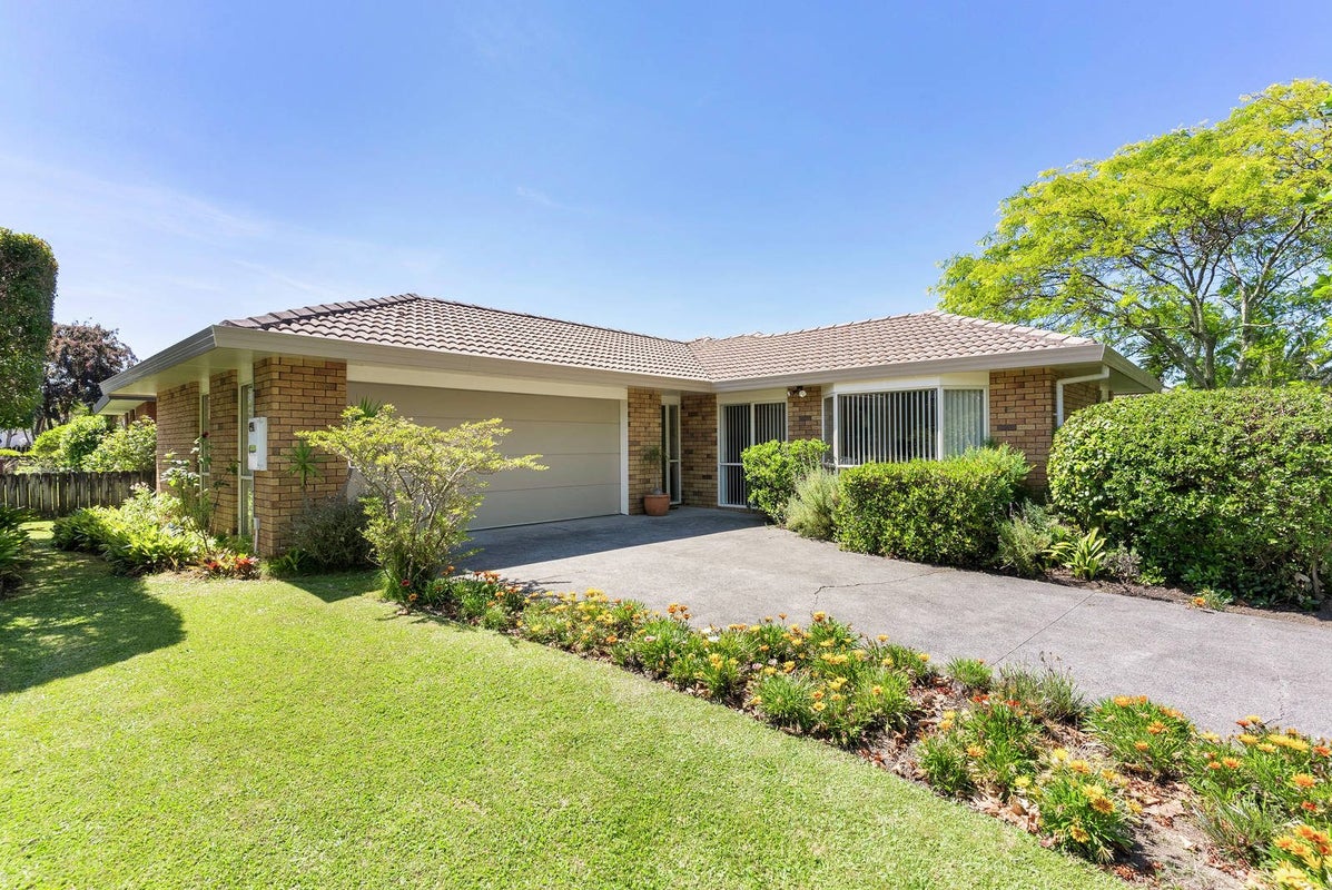 1/23 Tarnica Road, Northpark, Auckland - Carousel 1