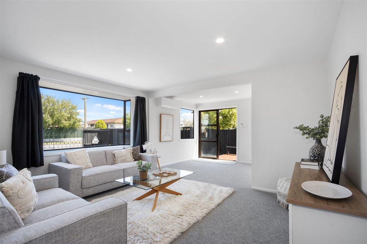 2/152 Gayhurst Road, Dallington, Christchurch - Carousel 2