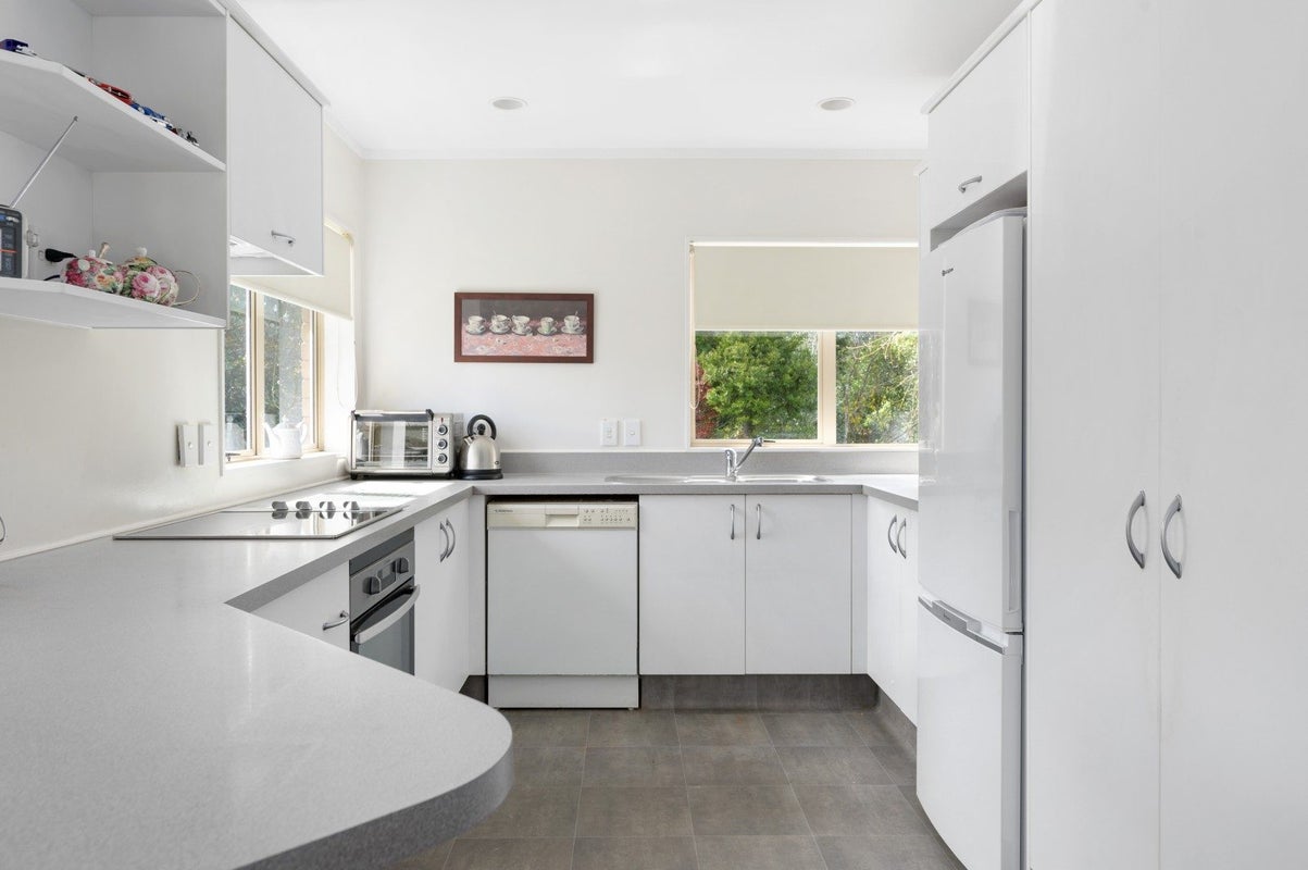 7 Munro Place, Flagstaff, Hamilton - Carousel 2