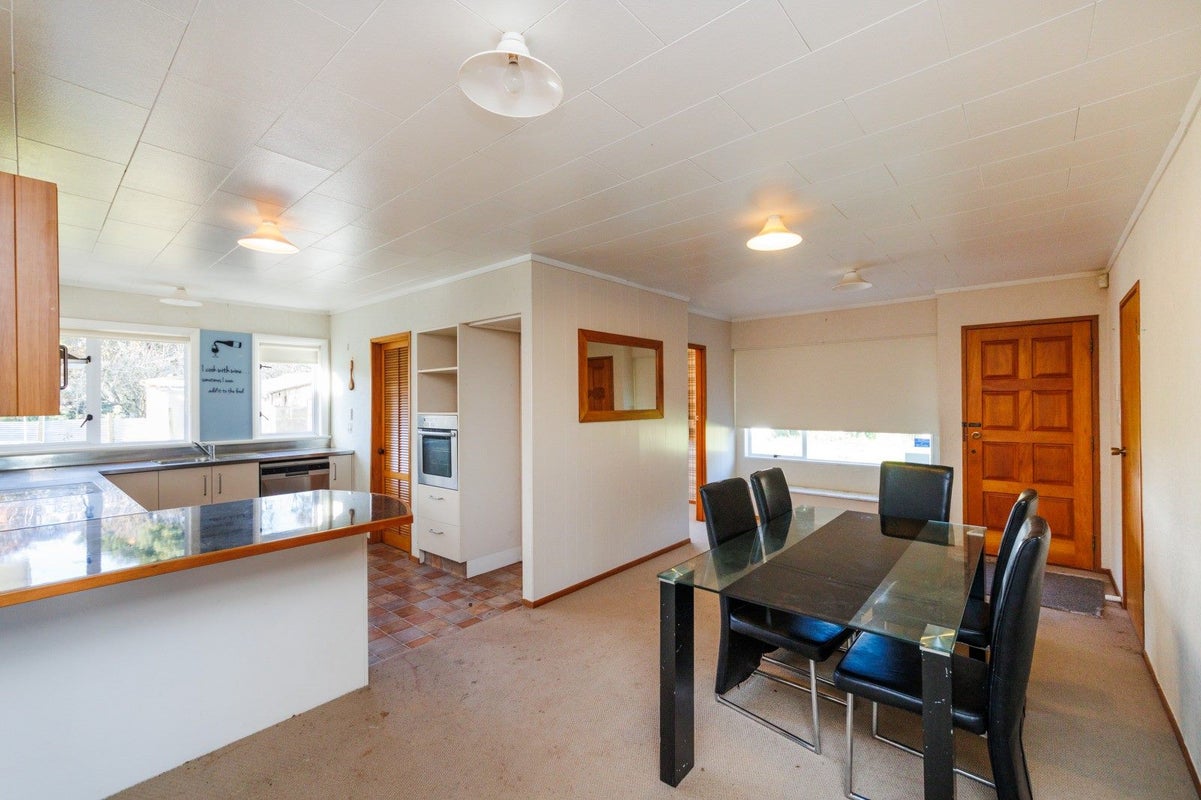 2390 State Highway 3, Sanson, Palmerston North - Carousel 27