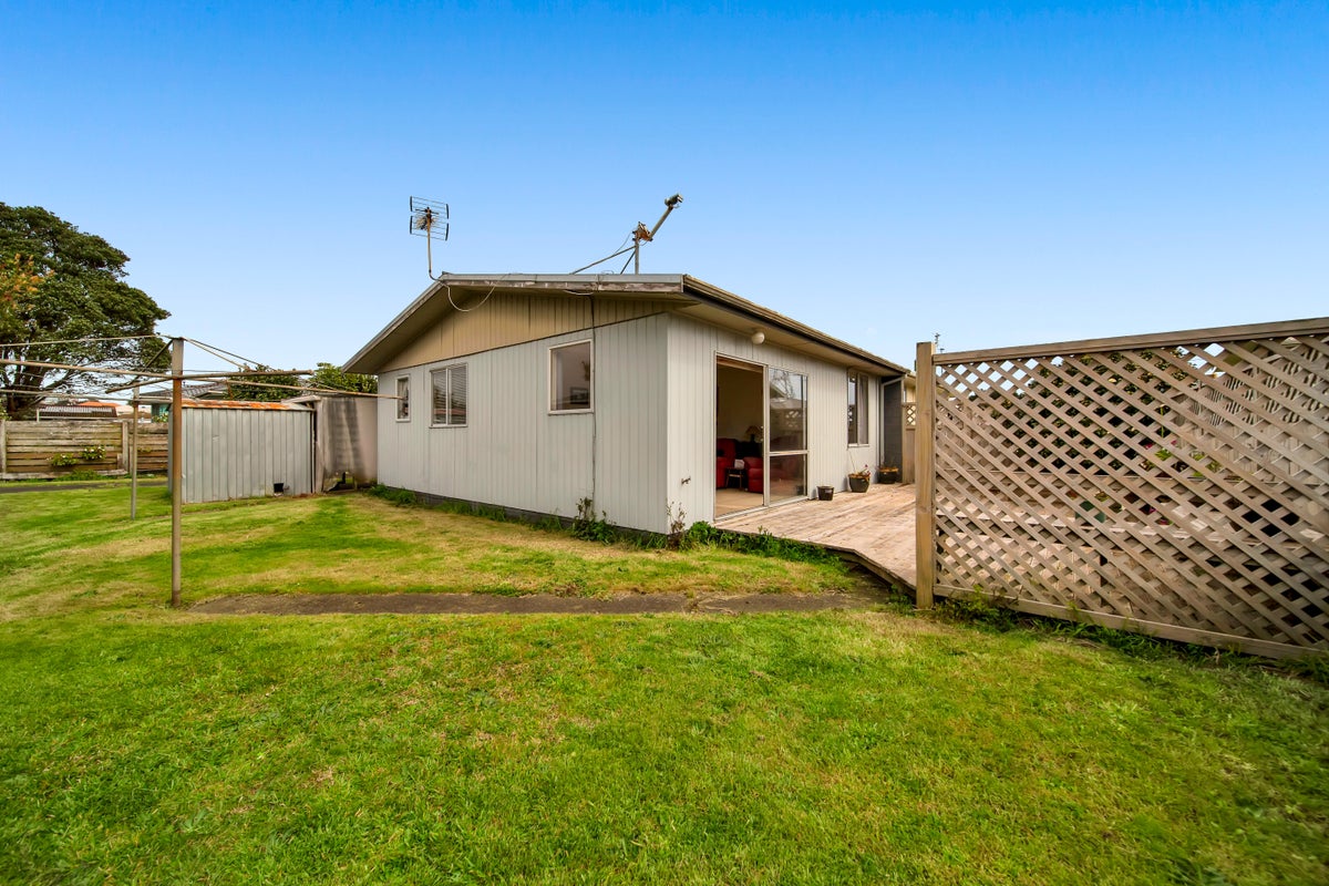 32B Paritutu Road, Spotswood, New Plymouth - Carousel 1