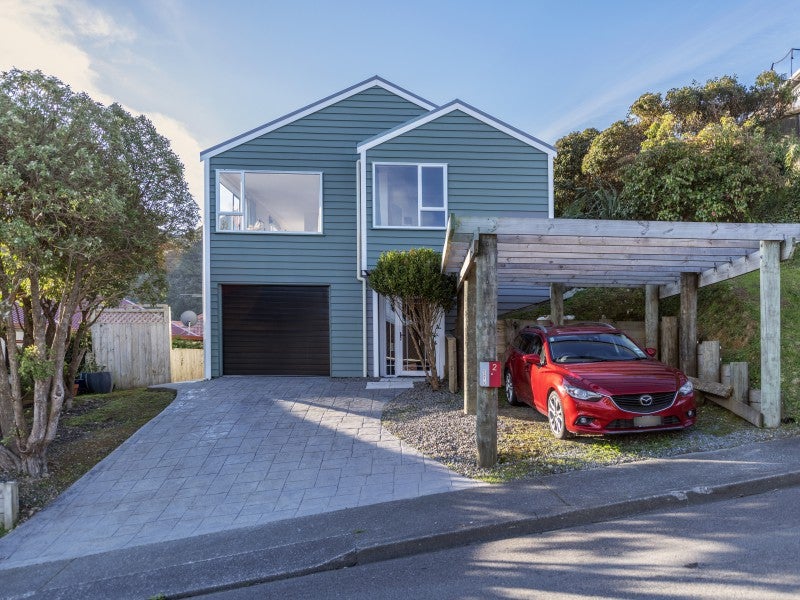 2 Kapil Grove, Khandallah, Wellington - Carousel 1